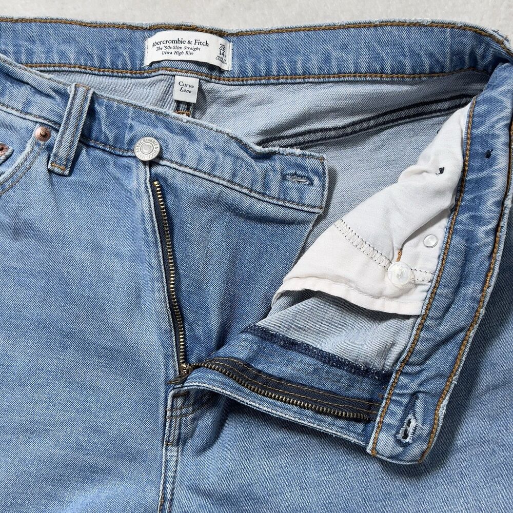 Abercrombie & Fitch The 90s Straight Ultra High Rise Jeans  Sz 32/14 Crossover - Picture 7 of 15